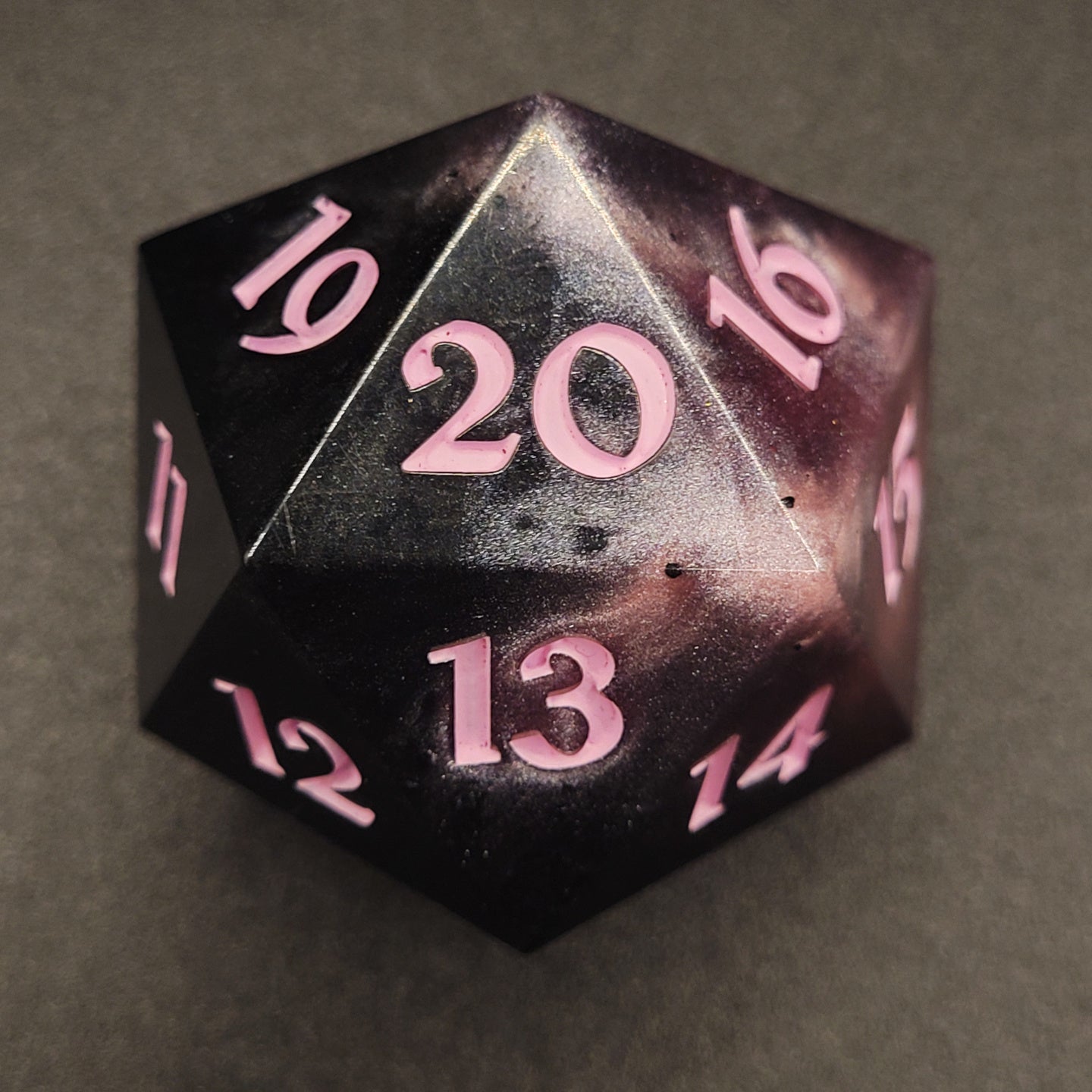 Black and Pink - Spindown Mega Chonk D20