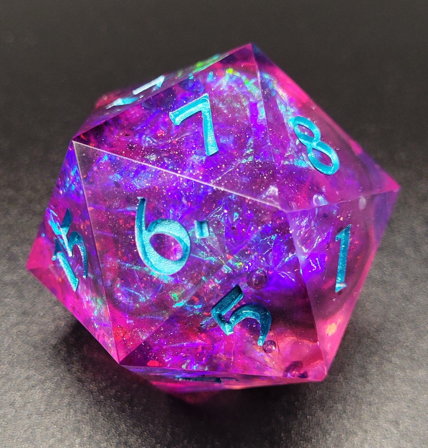 Magic Magenta - Spindown Mega Chonk D20