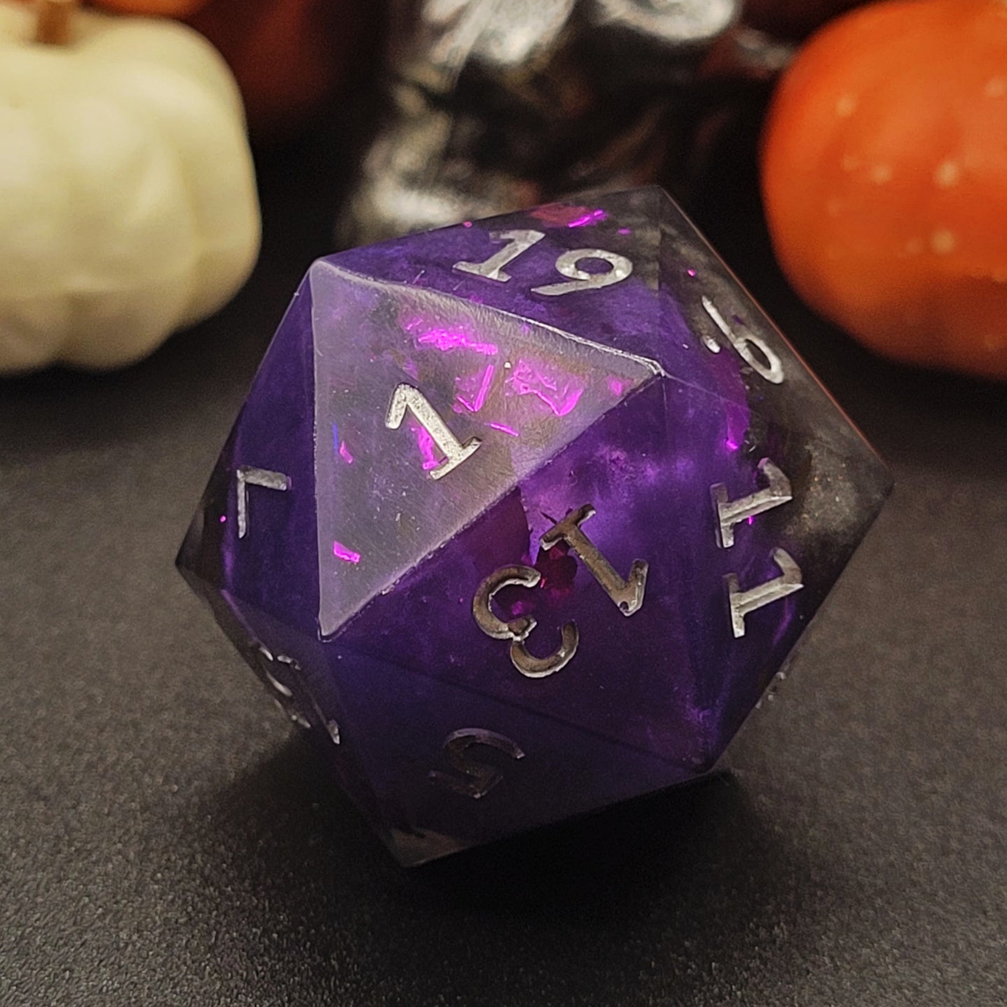 Witch's Cauldron - Single Chonk D20