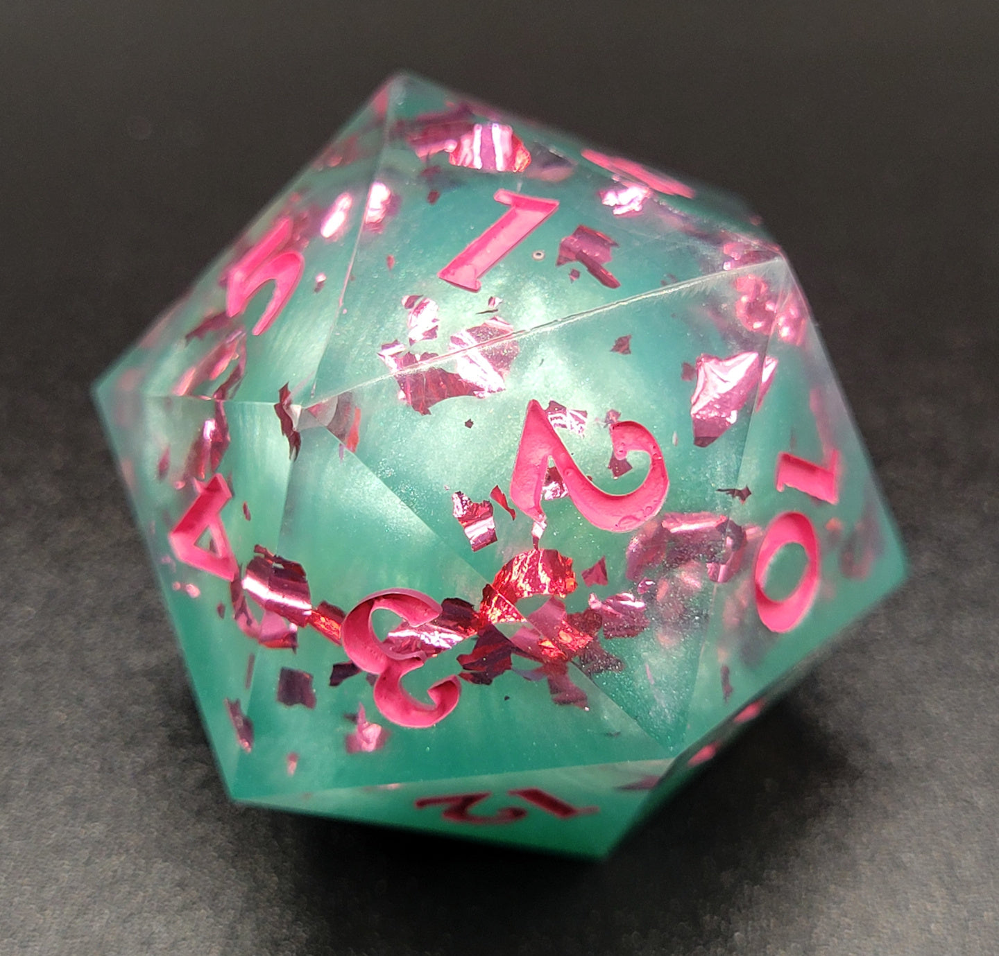 Sakura - Spindown Mega Chonk D20